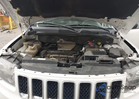 2016 Jeep Compass Sport z USA, uszkodzony, nr VIN 1C4NJDBB4GD637856